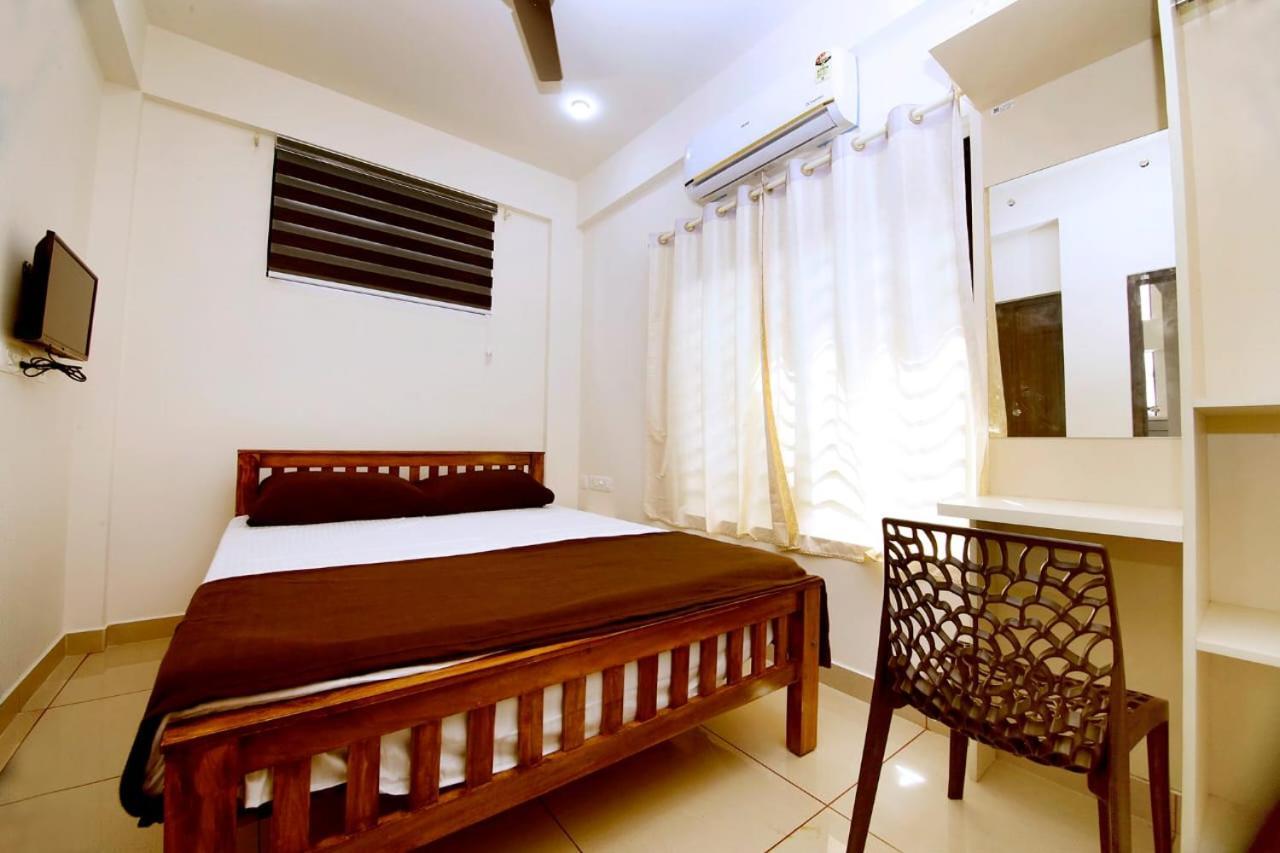Uthram Residency Villa Kochi Exterior photo